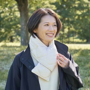 充電式あったかマフラー LCAWA012 USB給電式で快適な暖かさ